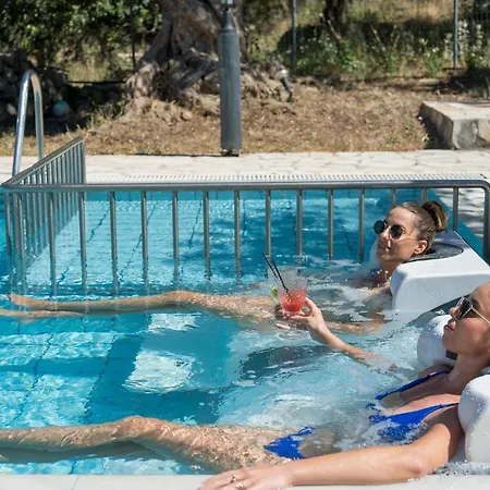 Boutique Petra Amanda Heated Pool Optional Filippos